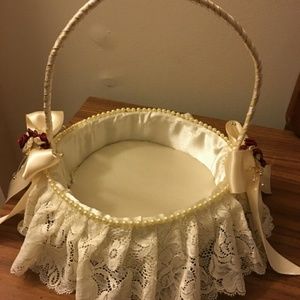 Flower girls petal basket